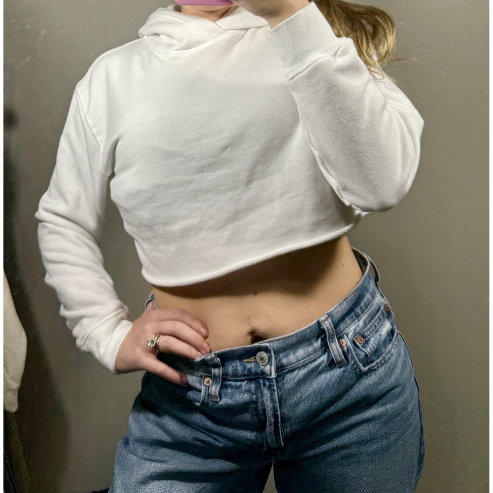 Aritzia TNA Cropped White Hoodie Sweatshirt‎ XS | Athleisure Streetwear Y2K